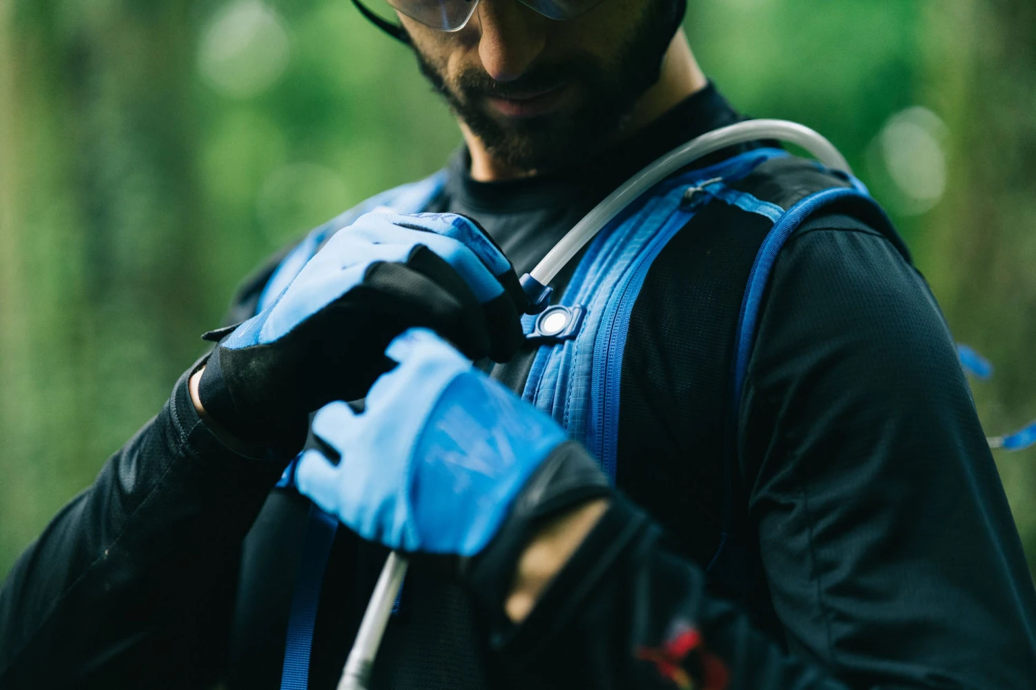 Syncline 8L Bike Hydration Backpack - Image 11