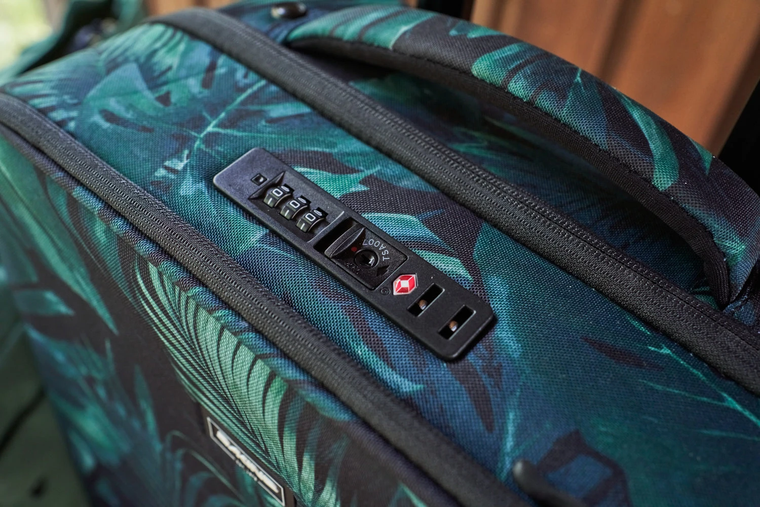 Verge Carry On Spinner 30L - Image 14