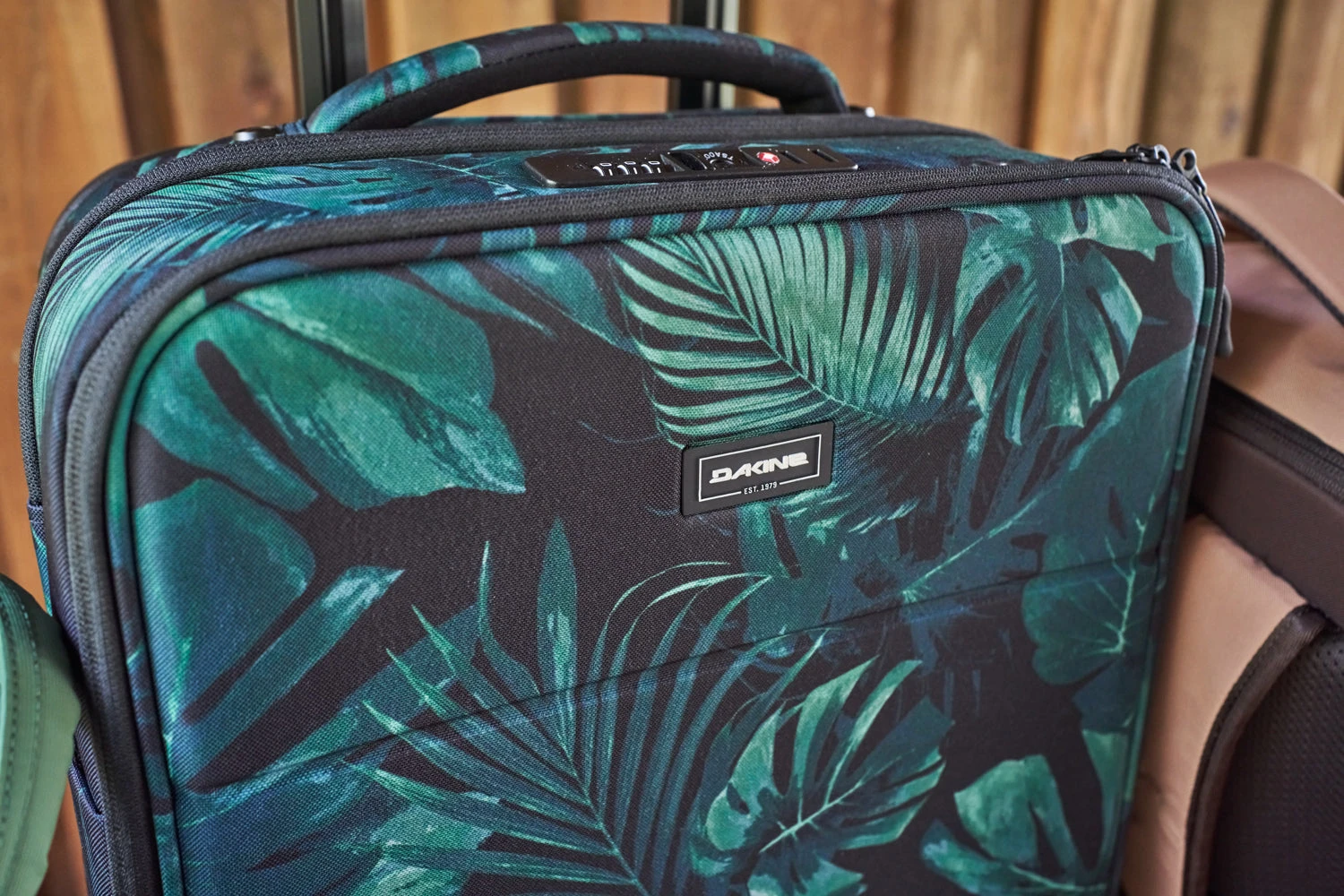 Verge Carry On Spinner 30L - Image 15