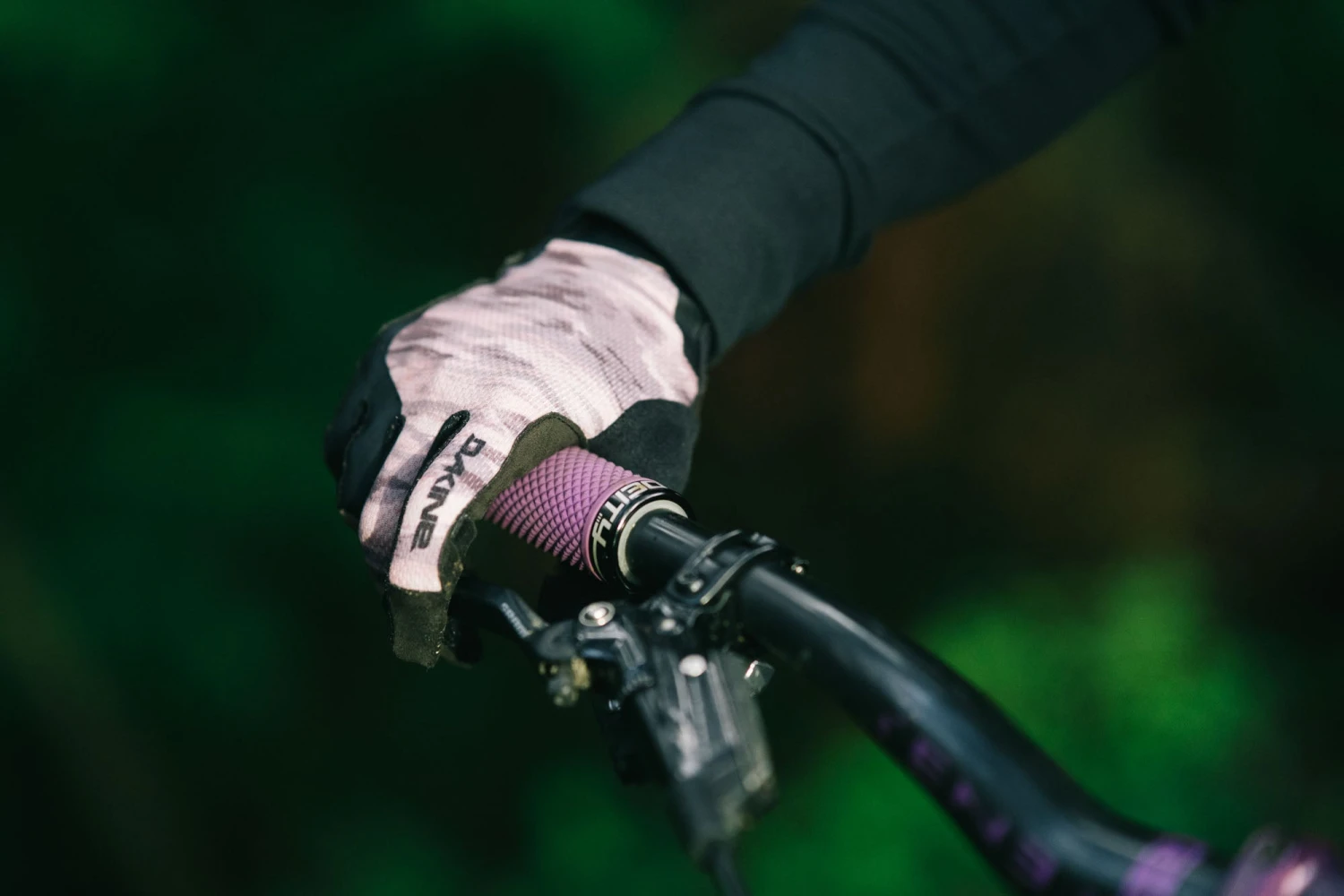 Covert Bike Glove - Women's - Image 19